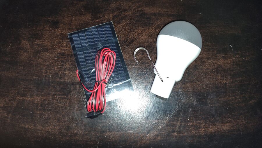 Светодиодная лампа с солнечной панелью USB